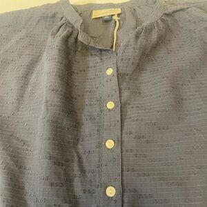 Universal Thread womans v-neck top new XXL $15 Lightweight.  Balloon sleeves